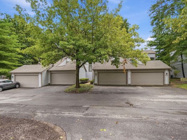 2691 Woodland Trail Drive, Columbus, OH 43231