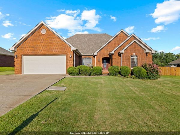 107 Wheaton Ct, Florence, AL 35633