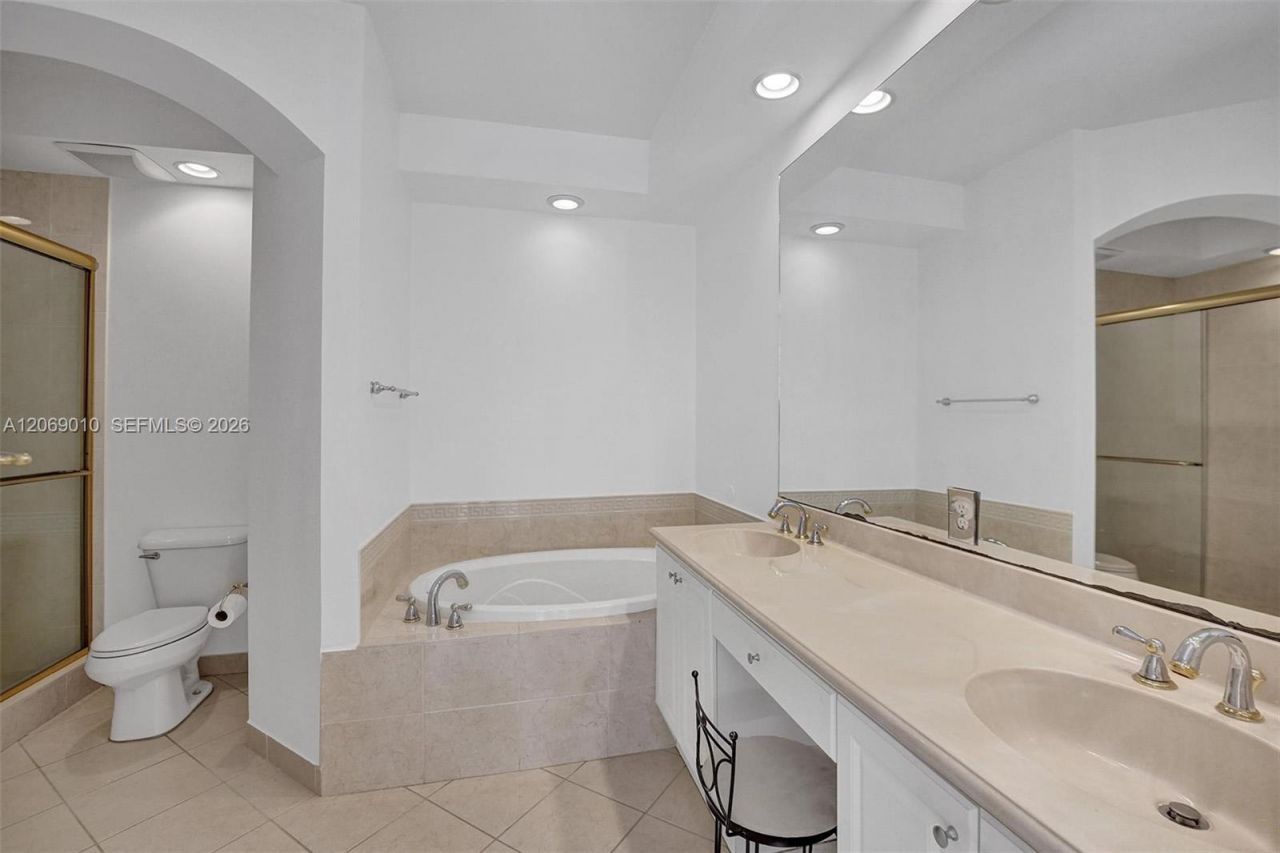 2925 NW 126th Ave, Unit 1-320, Sunrise, FL 33323 Photo