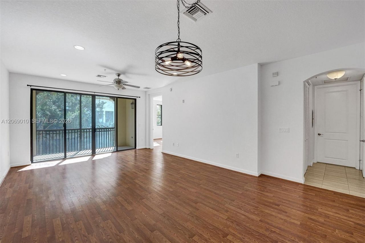 2925 NW 126th Ave, Unit 1-320, Sunrise, FL 33323 Photo