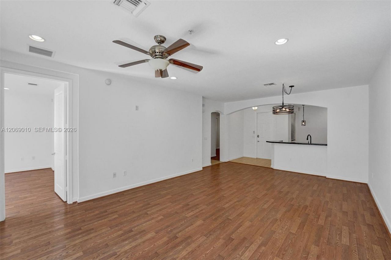 2925 NW 126th Ave, Unit 1-320, Sunrise, FL 33323 Photo