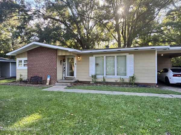 3165 Oak Forest Drive, Jackson, MS 39212