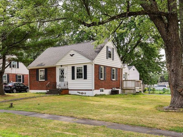 315 Russell Avenue , Liverpool, NY 13088