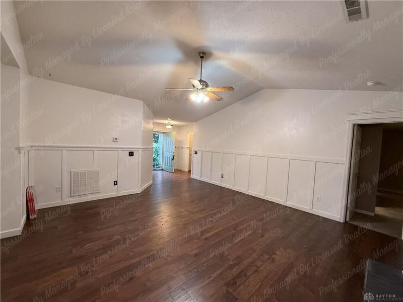 3433 Surry Ridge Way, Dayton, OH 45424 Photo 9