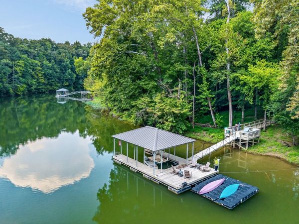 18 Admiral Ln , Rock Island, TN 38581