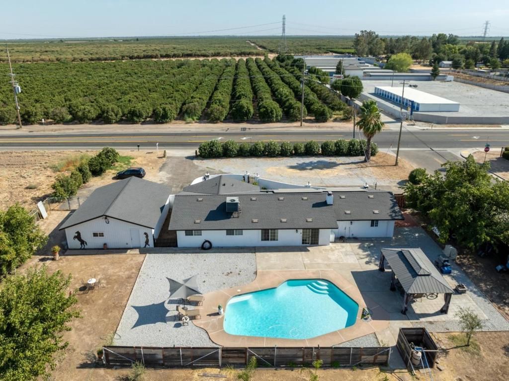 37521 Ave 12, Madera, CA 93636 Main Photo