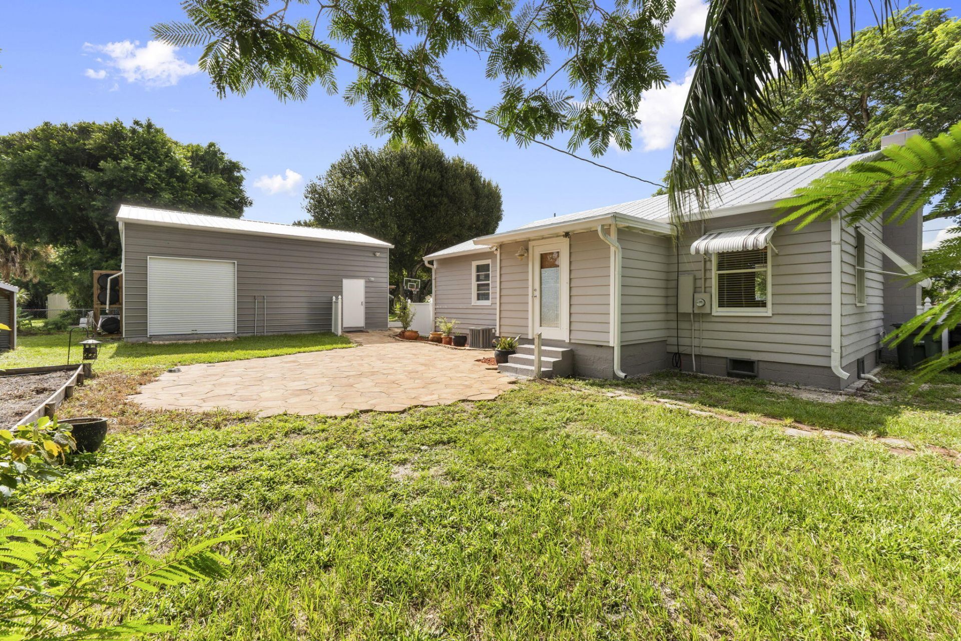 1126 Pine Avenue, Fort Pierce, FL 34982 Photo