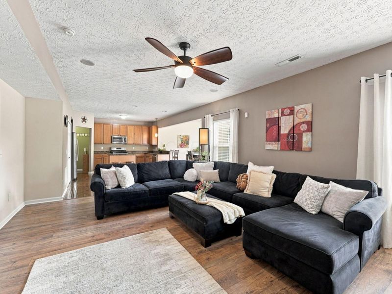 1332 Wagy Square, Pataskala, OH 43062 Photo 5