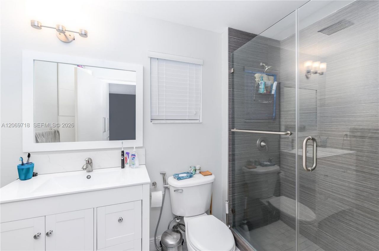 1960 NW 4th Ave , Unit 42, Miami, FL 33136 Photo