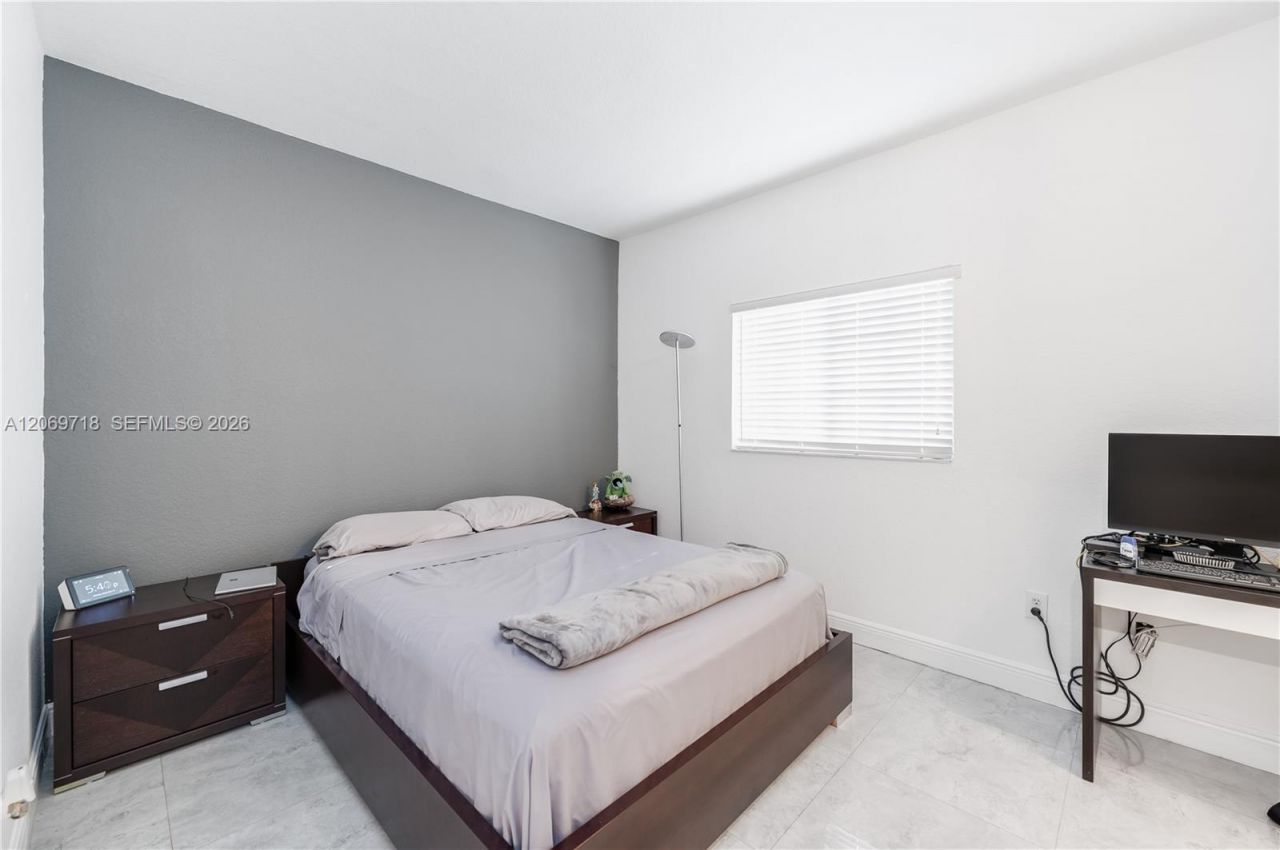 1960 NW 4th Ave , Unit 42, Miami, FL 33136 Photo