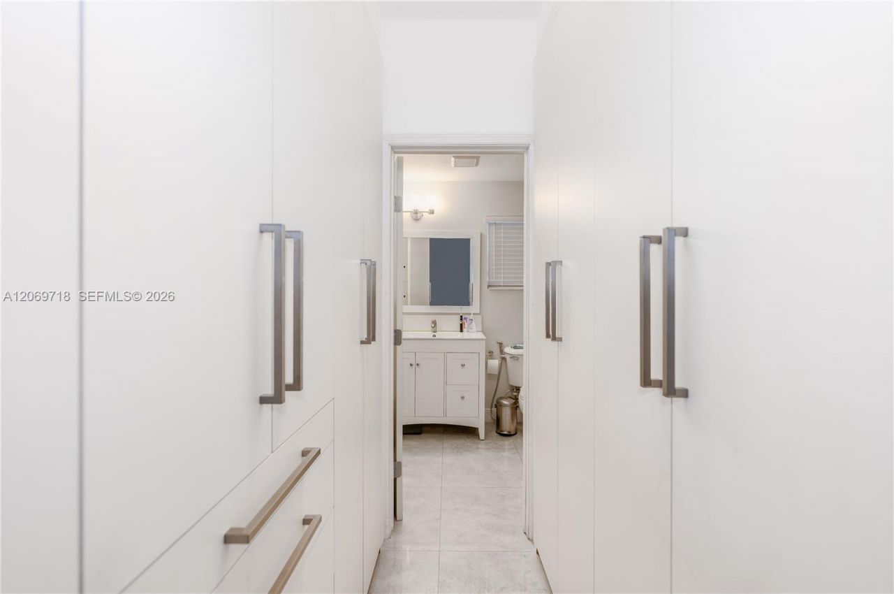 1960 NW 4th Ave , Unit 42, Miami, FL 33136 Photo