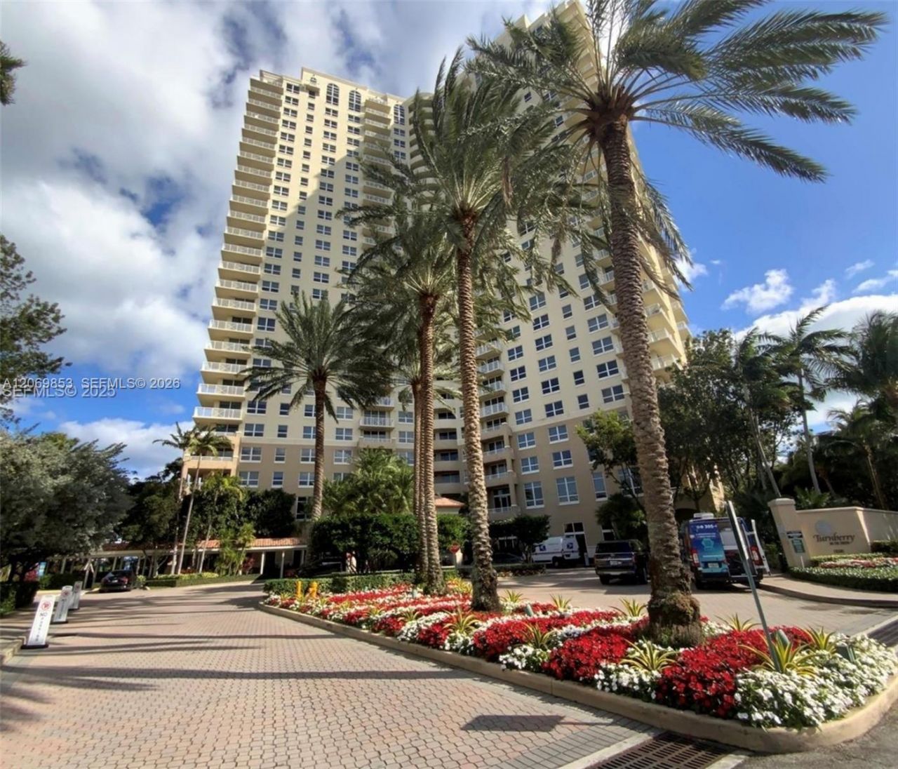 19501 W Country Club Dr , Unit 1004, Aventura, FL 33180 Photo