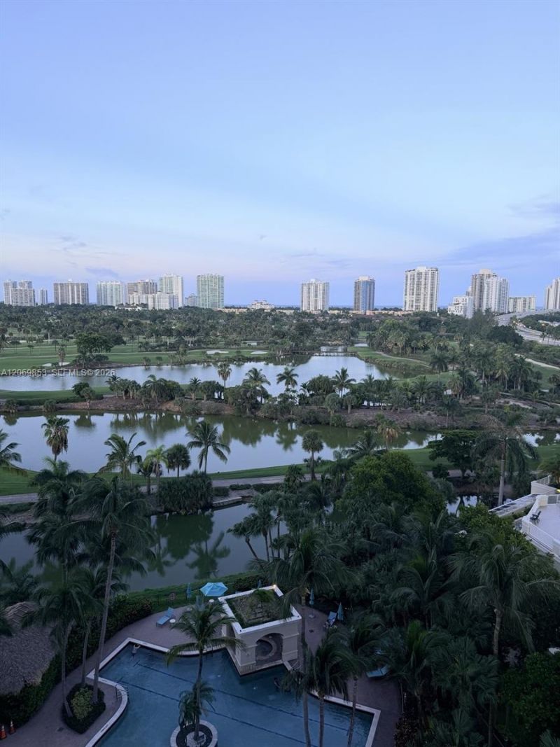 19501 W Country Club Dr , Unit 1004, Aventura, FL 33180 Photo