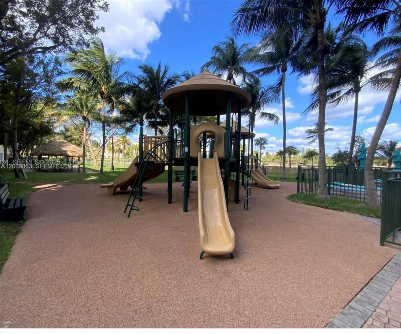 19501 W Country Club Dr , Unit 1004, Aventura, FL 33180 Photo