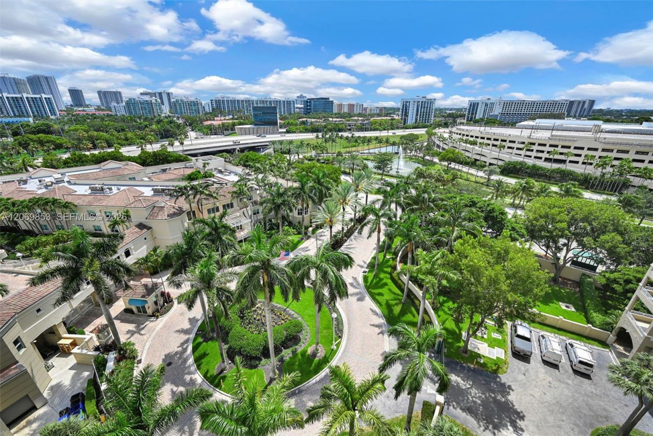 19501 W Country Club Dr , Unit 1004, Aventura, FL 33180 Photo