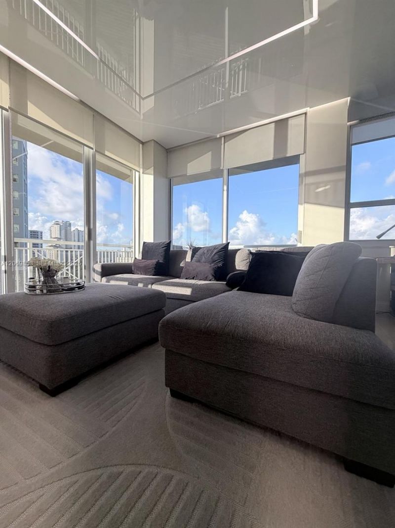 19501 W Country Club Dr , Unit 1004, Aventura, FL 33180 Photo