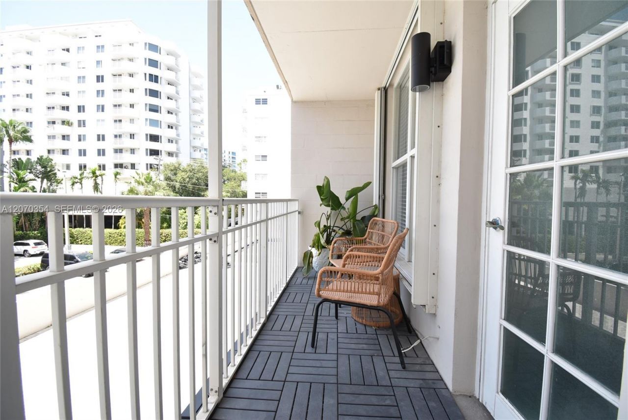 1300 Lincoln Rd, Unit B302, Miami Beach, FL 33139 Photo