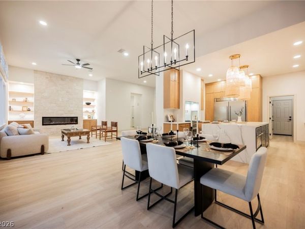 925 Granger Farm Way , Las Vegas, NV 89145