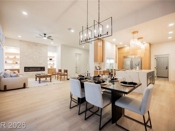 925 Granger Farm Way , Las Vegas, NV 89145