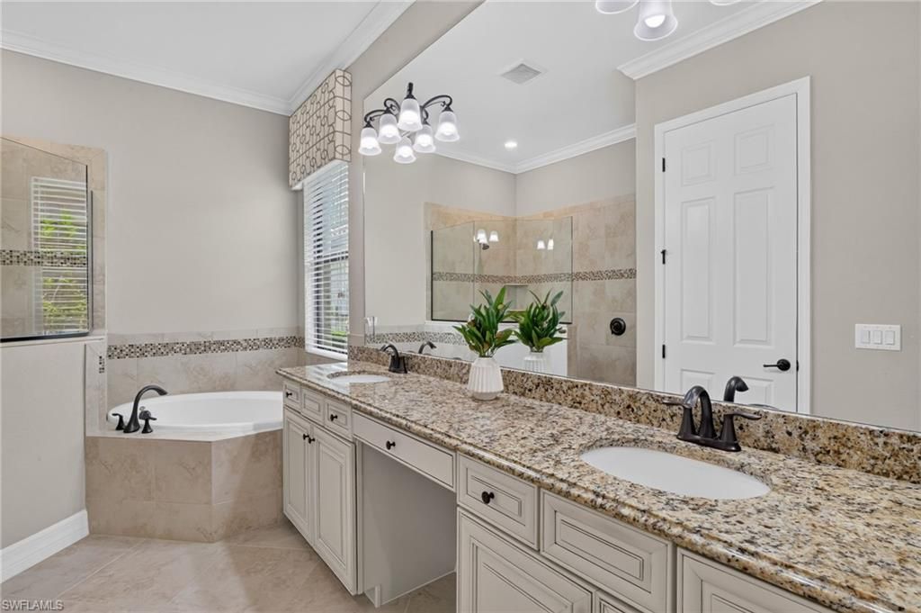 12695 Kinross Ln, Naples, FL 34120 Photo