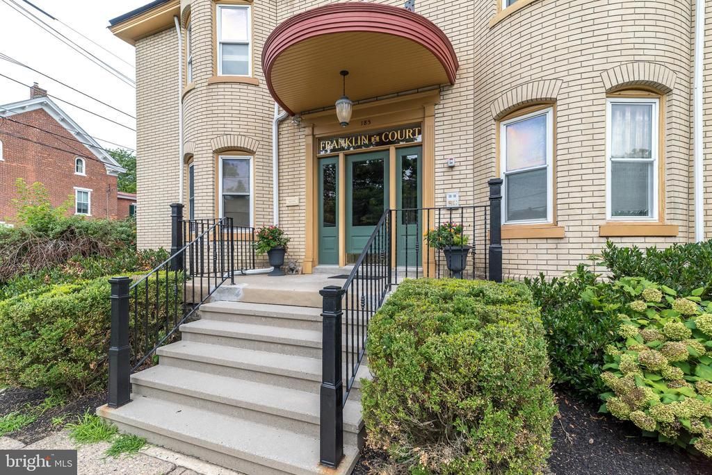 185 W COURT STREET, DOYLESTOWN, PA 18901
