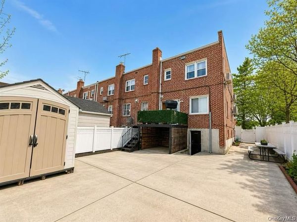 75-01 167th Street , Fresh Meadows, NY 11366