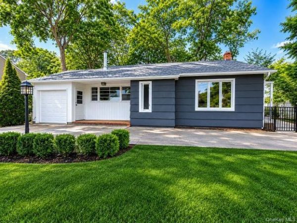 194 Phyllis Drive, Patchogue, NY 11772