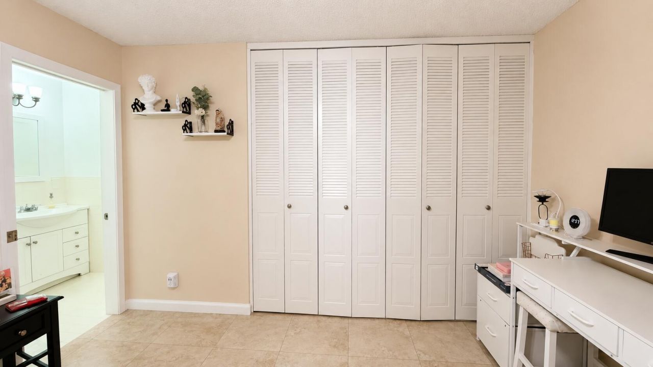 5780 W Fernley Drive W, Unit 101, West Palm Beach, FL 33415 Photo