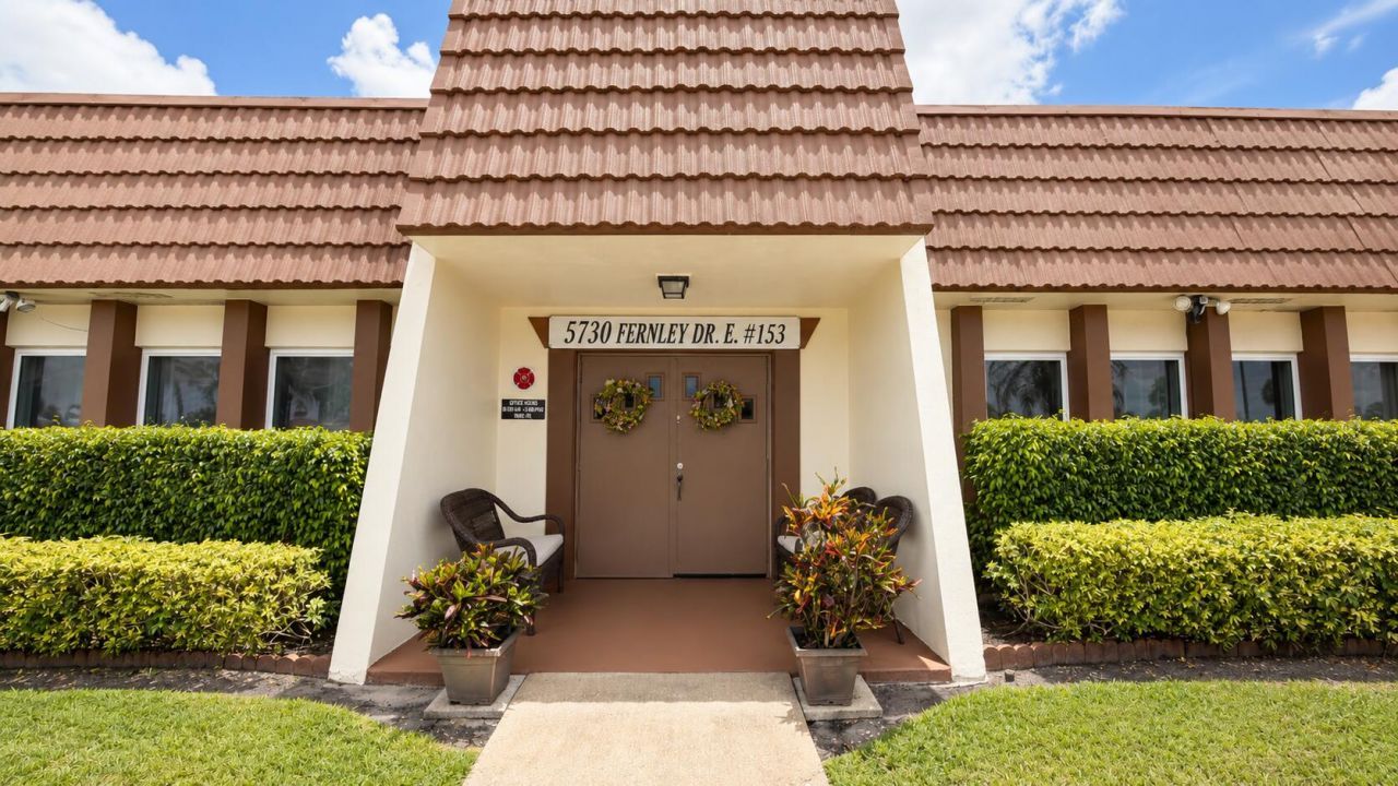 5780 W Fernley Drive W, Unit 101, West Palm Beach, FL 33415 Photo