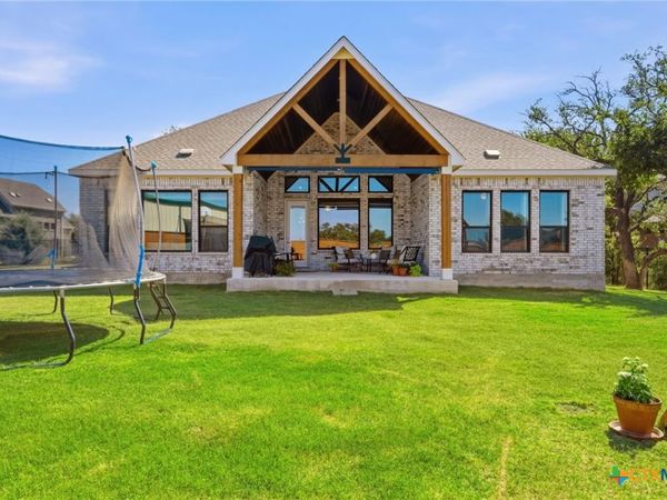 1216 Scenic Oaks Dr , Georgetown, TX 78628