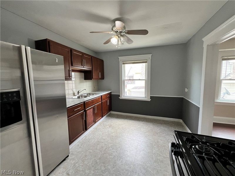 2406 Searsdale Avenue, Cleveland, OH 44109 Photo 14