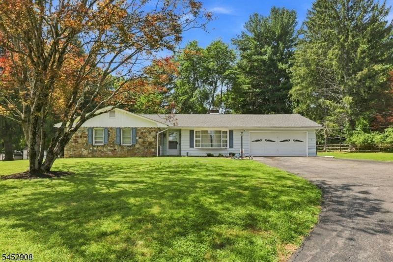 7 Brantwood Ter, Mansfield, NJ 07840 Main Photo