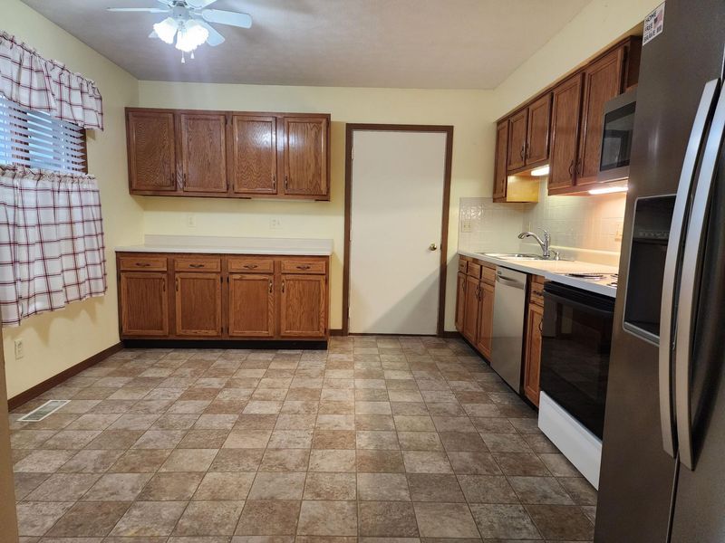 521 Julia Street, Unit Unit 29, Urbana, OH 43078 Photo 8