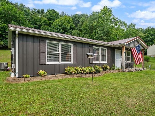 67 Berrimore Drive , Utica, OH 43080