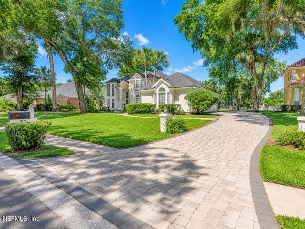 704 SHIPWATCH Drive E, Jacksonville, FL 32225