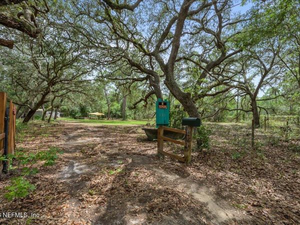 130 BUCKLES Drive, Interlachen, FL 32148