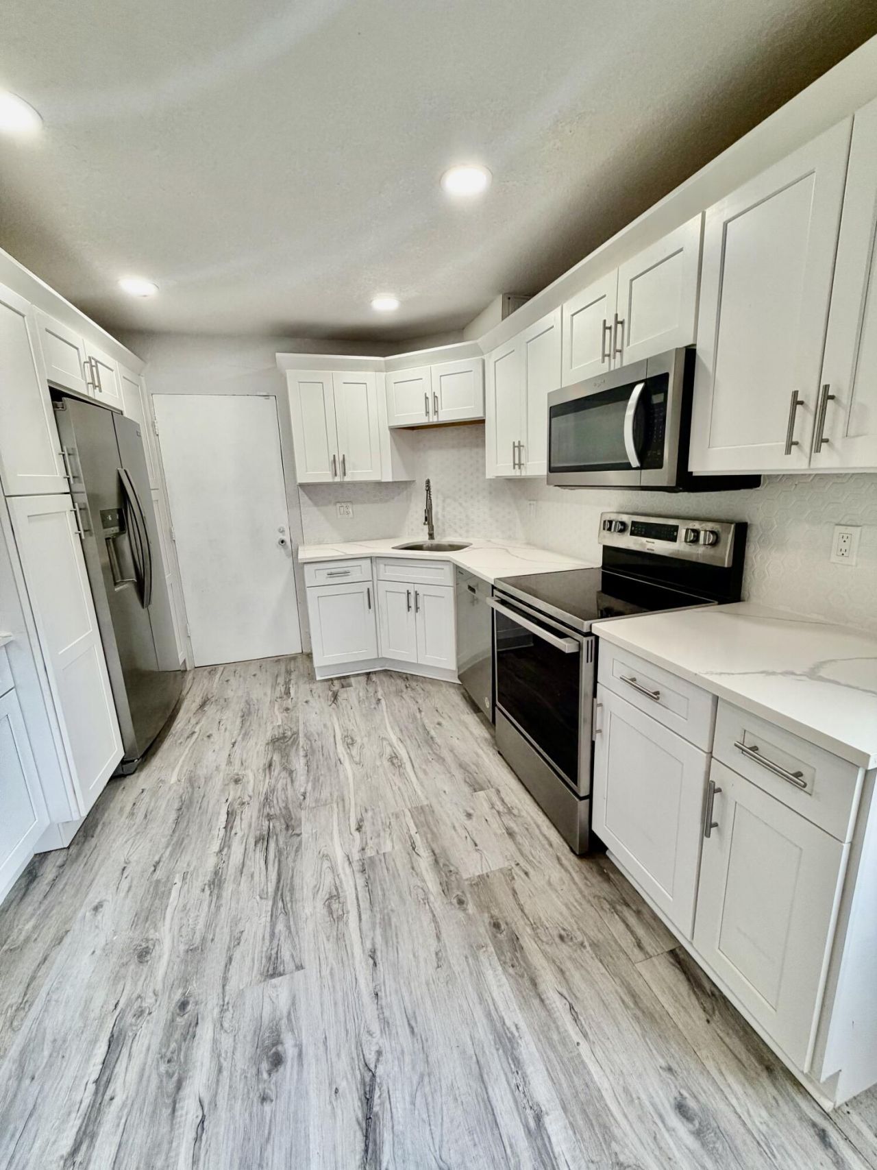 3301 Spanish Moss Terrace, Unit 303, Lauderhill, FL 33319 Photo