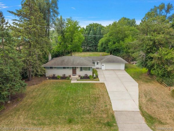 6676 Northview Drive, Independence Township, Mi 48346