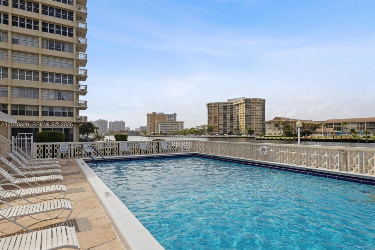 1817 S Ocean Dr , Unit 823, Hallandale Beach, FL 33009 Photo