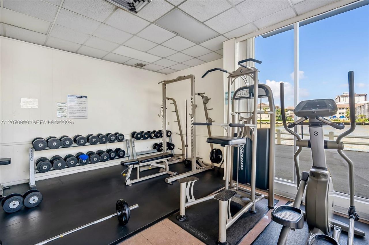 1817 S Ocean Dr , Unit 823, Hallandale Beach, FL 33009 Photo