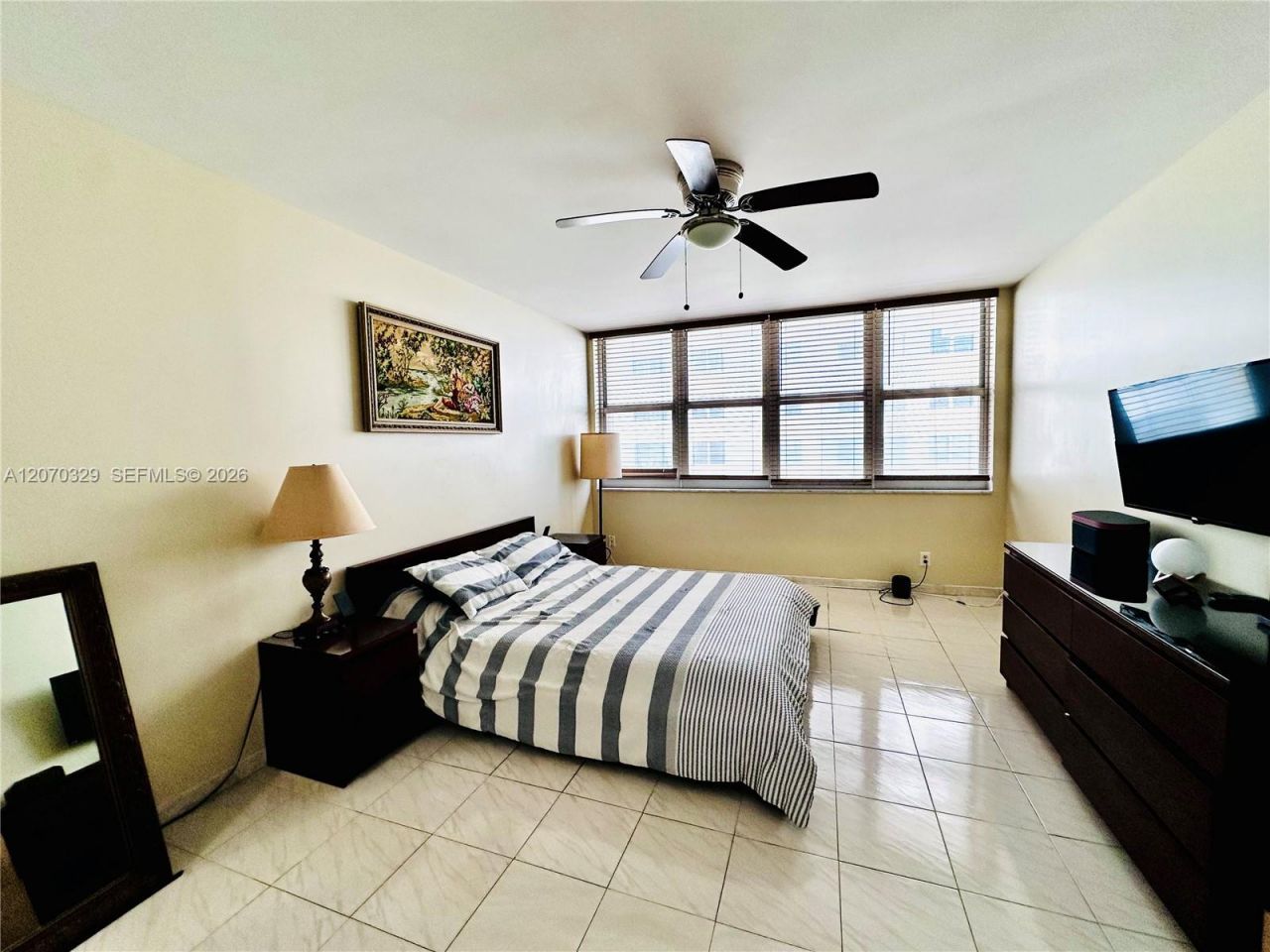 1817 S Ocean Dr , Unit 823, Hallandale Beach, FL 33009 Photo