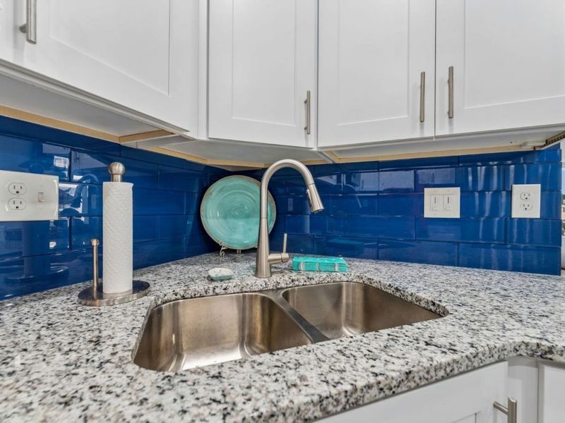 2705 S Harbor Bay Drive, Unit 1331, Marblehead, OH 43440 Photo 11