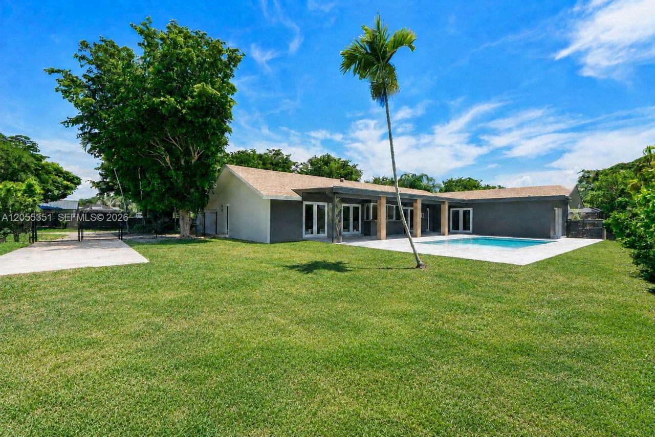 7920 SW 172nd Ter, Palmetto Bay, FL 33157 Photo