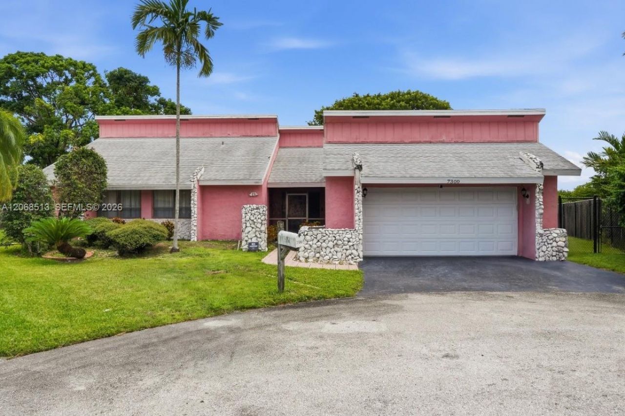 7300 Corkwood Ter , Tamarac, FL 33321 Photo