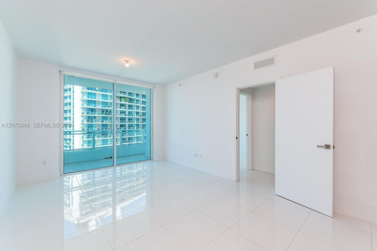 1080 Brickell Ave , Unit 3207, Miami, FL 33131 Photo