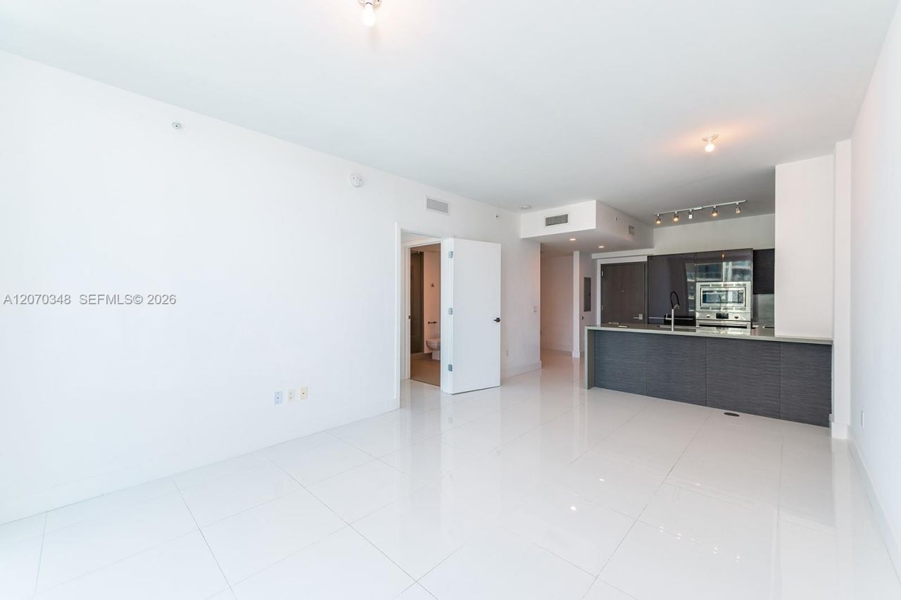 1080 Brickell Ave , Unit 3207, Miami, FL 33131 Photo