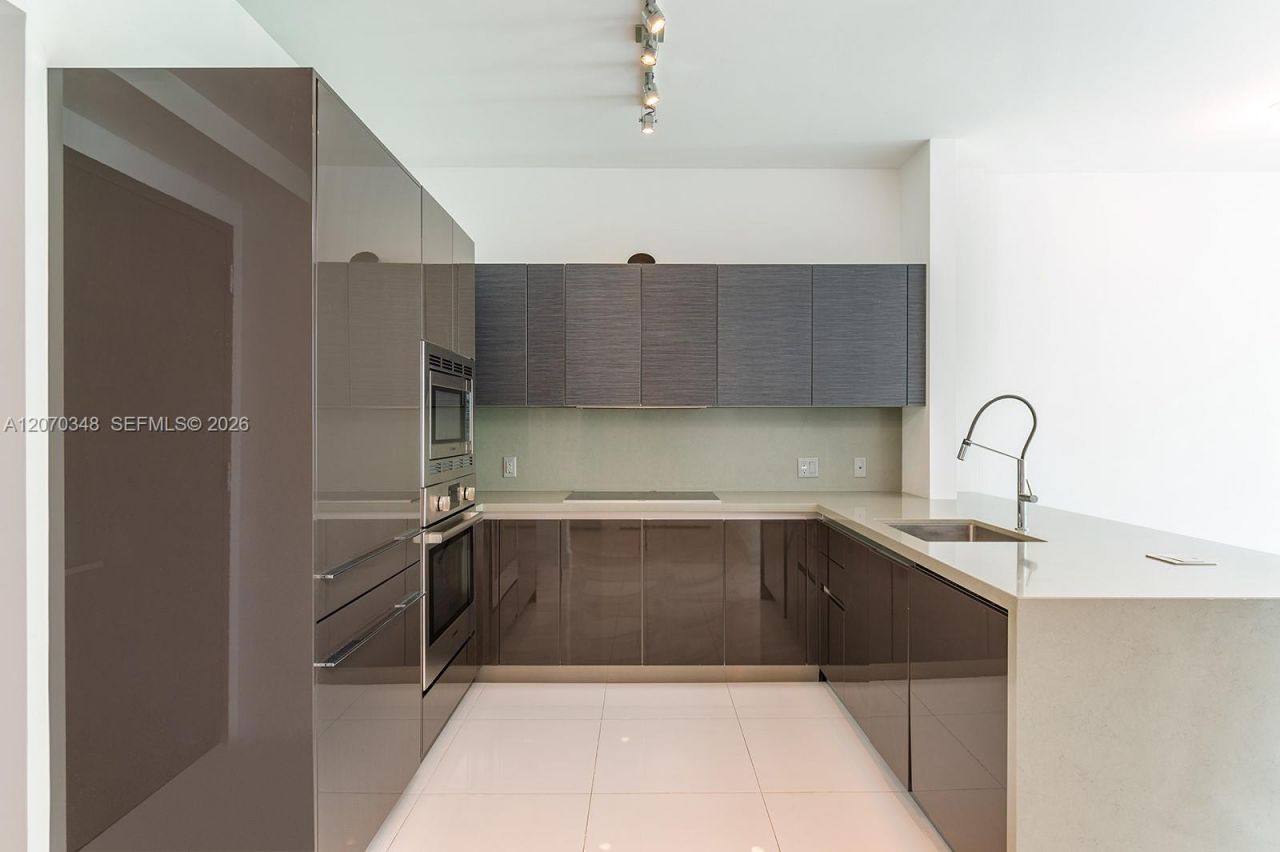 1080 Brickell Ave , Unit 3207, Miami, FL 33131 Photo