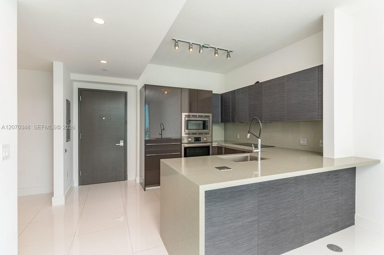 1080 Brickell Ave , Unit 3207, Miami, FL 33131 Photo