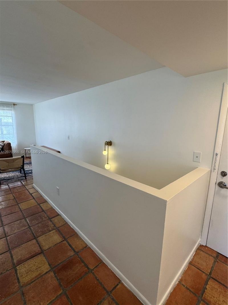 1460 Ocean Dr , Unit 208, Miami Beach, FL 33139 Photo