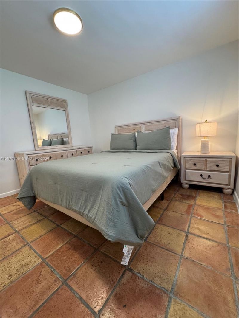 1460 Ocean Dr , Unit 208, Miami Beach, FL 33139 Photo